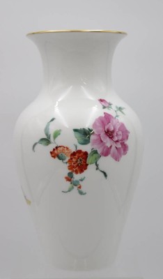 Auktion <br>Vase, KPM Berlin, Szepter u. Reichsapfel, älter, schöne Bemalung, H-27,5cm. [1]