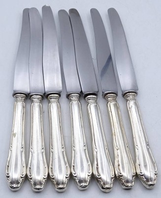 Auktion 341<br>7x Menue-Messer, Silbergriffe-800-, gut erhalten, L-21 cm, Ziermonogramm S [1]