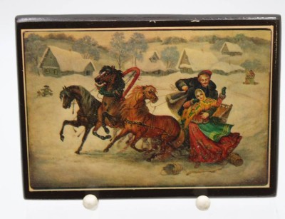 Auktion <br>kl, russ. Wandbild, Lackarbeit, gedrucktes Troika-Motiv, 11 x 15,2cm, [1]