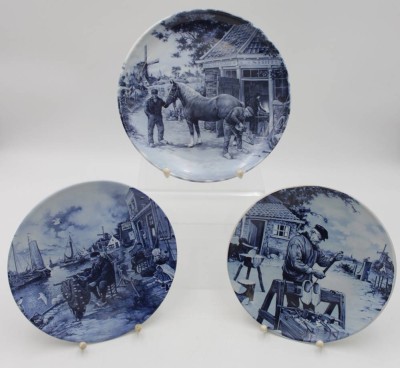 Auktion <br>3x Wandteller, Delft, 2x Fischermotive und 1x Hufschmied, ca. D-19cm. [1]