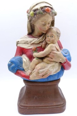 Auktion <br>Figur der Heiligen Maris mit Jesuskind , aus Stuck , bez. Ave Maria , Gestzl. Geschützt  