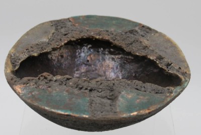 Auktion <br>Studio-Keramik, signiert ?, H-6,2cm D-17,5cm. [1]