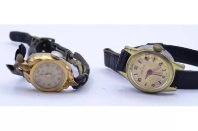 Auktion 368<br>2x Damen Armbanduhren, mechanisch, Werke laufen, ca. D-2cm [1]