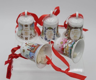 Auktion <br>5x div, Weihnachtsglocken, Hutschenreuther, 2002, 1999, 2001, 1992 u. 1991 [1]