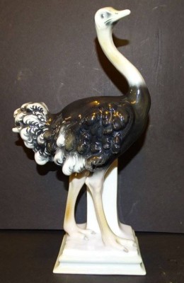 Auktion <br>hoher Straussenvogel, bemalt, nur Nr. 5657, H-23 cm [1]