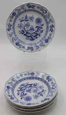 Auktion <br>6x Speiseteller, Hutschenreuther, Zwiebelmuster, je D-25,5cm. [1]