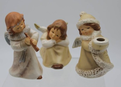 Auktion <br>3x div. kl. Goebel-Weihnachtsengel, ca. H-10,2cm. [1]