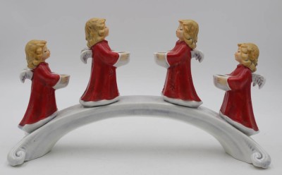 Auktion <br>Weihnachtsbogen mit 4 Engeln, Goebel, H-16cm B-30cm. [1]