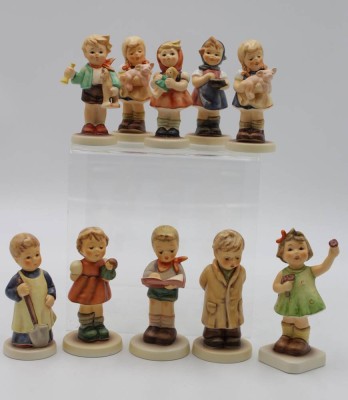 Auktion <br>10x div. kl. Hummel-Club-Figuren, 1x doppelt, ca. H-10cm [1]
