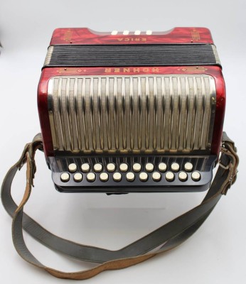 Auktion <br>Akkordeon, Hohner Erica, spielbereiter Zustand, leichte Gebrauchsspuren [1]