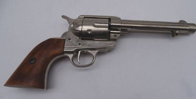 Auktion <br>schwerer Colt-Nachbau  