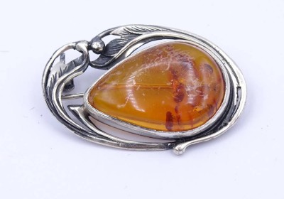 Auktion <br>Bernstein Silber Brosche 925/000, 3,3cm, 5,7g. [1]