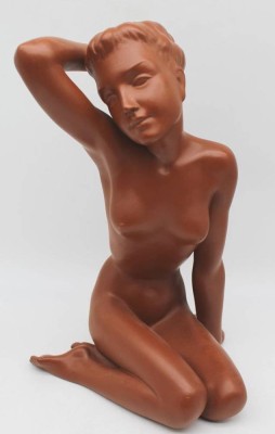 Auktion <br>Josef LORENZL (1892-1950), , grosser sitzender Akt, Mod. Nr. 241 2,, H-  41 cm [1]