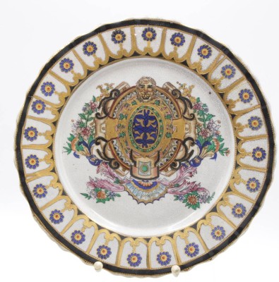 Auktion <br>alter Wappenteller, wohl 19. Jhd., D-25,5cm [1]