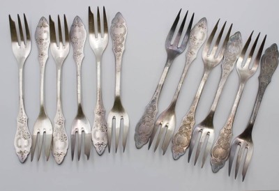 Auktion <br>12x Kuchengabeln, Friesenmuster, versilbert, je 6x Robbe u. Berking und 6x Hanseat [1]