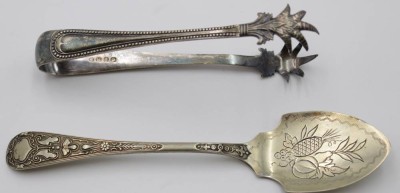 Auktion <br>Zuckerzange und Sahnelöffel, wohl England um 1920, Plated, ca. L-16cm. [1]