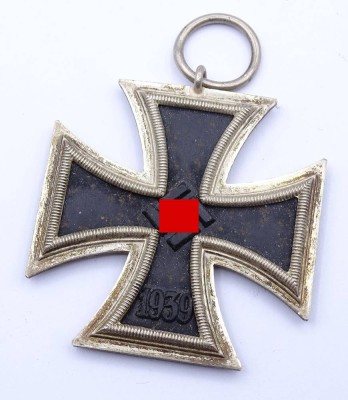 Auktion <br>Eisernes Kreuz 2.WK, 2. Klasse [1]