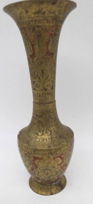Auktion 369<br>2x Messing-Vasen, tw. bunt übermalte Gravuren, 1x mit Kerzenlöschdeckel mit Halbmond/Krone? ev. nicht passend, H-25 und 21 cm, älter [1]