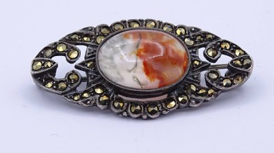 Auktion <br>Silber Brosche mit Markasiten und Achat, L. 3,9cm, 6,7g. [1]