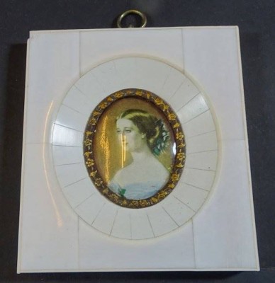 Auktion <br>Miniaturportrait auf Mammut-Elfenbein 