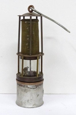 Auktion <br>Bergbau Grubenlampe, H. 31cm, FWD, Alters- und Gebrauchsspuren [1]