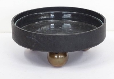 Auktion <br>Eisenschale auf 3 Füssen, D: 16cm [1]