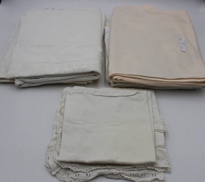 Auktion <br>Konvolut div. Tischwäsche,  meist Leinen [1]