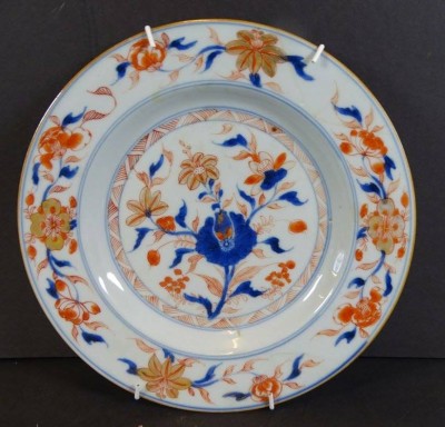Auktion <br>antiker Chinateller mit floraler Malerei, 19.Jhd.,2x geklebt, D-22cm [1]