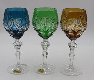 Auktion <br>3x Buntglas-Römer, Beyer, Kristall beschliffen, ca. H-20cm. [1]