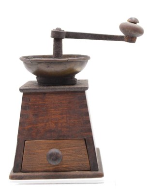 Auktion <br>alte Kaffeemühle, Holzgehäuse, Altersspuren, H-19cm. [1]