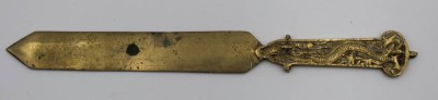 Auktion 344<br>Brieföffner, wohl Bronze, Drachenrelief, älter, ca. L-19cm. [1]