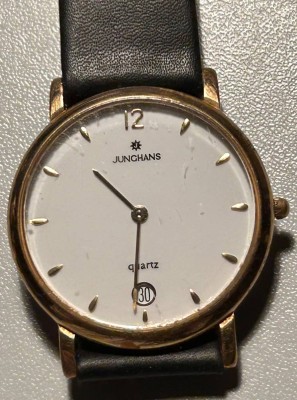 Auktion 371<br>flache Junghans Quartz Armbanduhr, guter Zustand, D-3,5cm [1]
