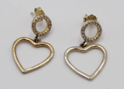 Auktion 361<br>Paar Ohrstecker, Herzform, 925er Silber, besetzt mit klaren Steinen, 3,4gr., L-2,7cm. [1]