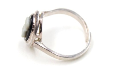 Auktion 361<br>835er Silber-Ring mit Gemme, 4,2gr, offene Schiene [1]