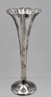 Auktion 347<br>hohe Vase, 800er Silber, älter, gefüllter Stand, zus. 258,2gr., H-24,5 cm, guter Zustand [1]
