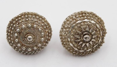 Auktion 347<br>Paar Trachtenknöpfe, Silber, älter, zus. ca. 19gr., D-3,1cm [1]