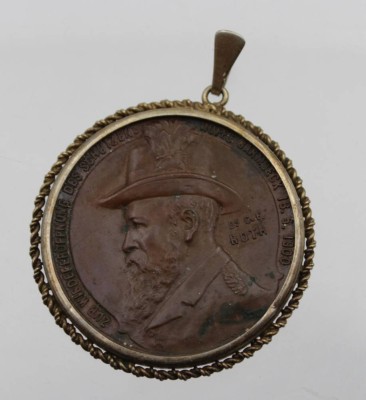 Auktion 347<br>Hamburg-Barmbeck, tragb. Bronze-Med. 1900 v. Langa a.d. Wiedereröffnung des Schützenhofes, Silberfassung, D-4,2cm [1]