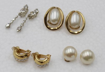 Auktion <br>4 Paar Modeschmuck-Ohrclipse, ca. L-2,5cm. [1]
