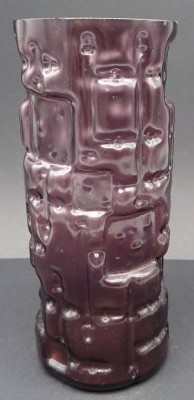 Auktion 348<br>lila Vase, H-24 cm, D-10 cm [1]