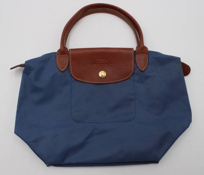 Auktion <br>kl. Damenhandtasche, Longchamp Paris, ca. 22,5 x 33cm [1]