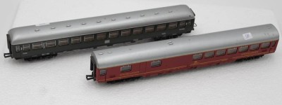 Auktion 358<br>2x Lima-Personenwaggons, H0 [1]