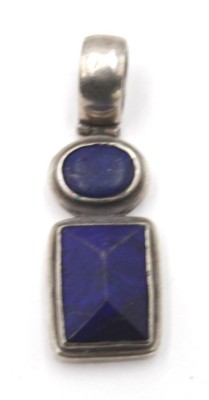 Auktion <br>925er Silber-Anhänger mit Lapis, 7,9gr., Tragespuren, L-3,5cm [1]