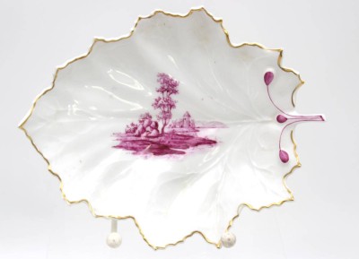 Auktion 348<br>Blattschale, Höchst, Landschaftsbemalung, H-4,5cm, 19 x 15cm. [1]