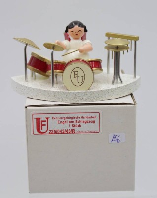 Auktion <br>Engel an Schlagzeug, Fa. Uhlig, Seiffen, orig. Karton, ca. H-6cm B-11,5cm [1]