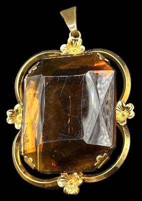 Auktion 356<br>grosser Rauchquartz Anhänger, Double-Fassung, ca. 100 Karat, 5,5x4,5 cm [1]