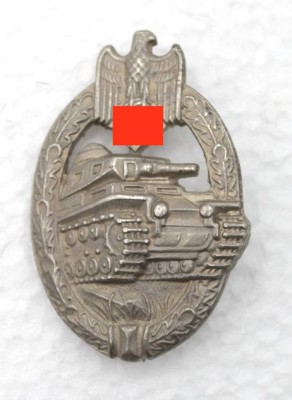 Auktion 348<br>Panzerkampfabzeichen, verso Hersteller, aber wohl Sammleranfertigung [1]