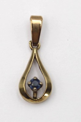 Auktion <br>333er GG-Anhänger mit Saphir, 0,6gr., L-1,8cm [1]