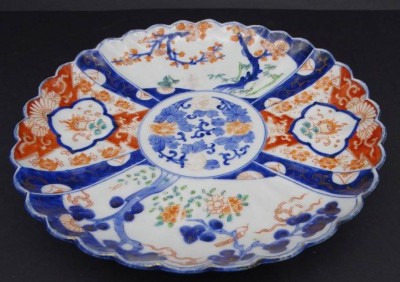 Auktion 364<br>Imari Teller, Blaumarke, D-24,5 cm [1]