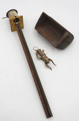 Auktion 349<br>alte Kletterfigur 
