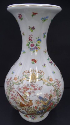 Auktion 349<br>hohe China Vase mit Blümchendekor [1]